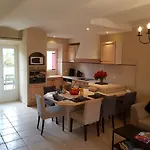 Domaine De L'aube Des Temps Semesterbostad *