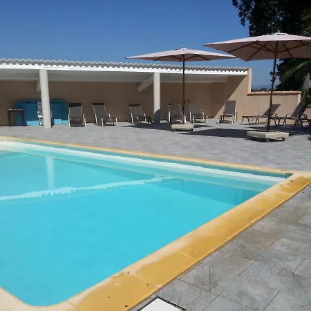 Domaine De L'aube Des Temps Casa vacanze *